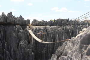 tsingy-brücke.jpeg